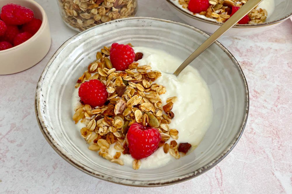 Granola be cukraus