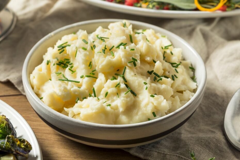 Bulvių košė su grietinėle - klasikiniai pusryčiai, kurie suteikia energijos visai dienai