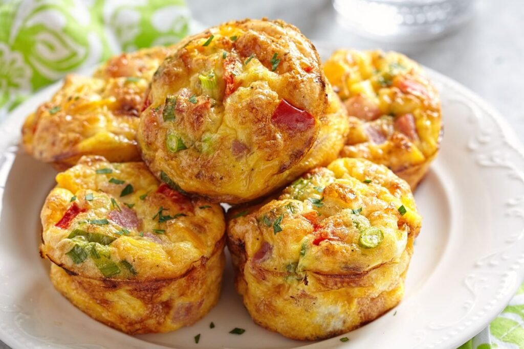 Kiaušinių keksiukai su daržovėmis