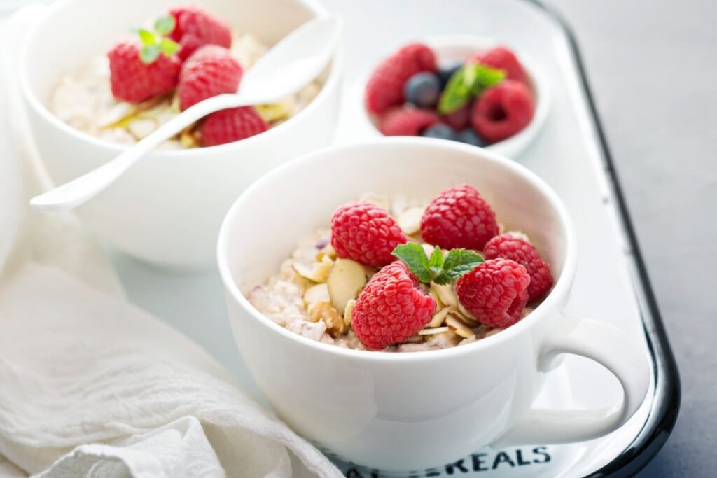 Bircher muslis – šveicarų gydytojo išradimas, tapęs sveikiausių pusryčių klasika. Kas tai?