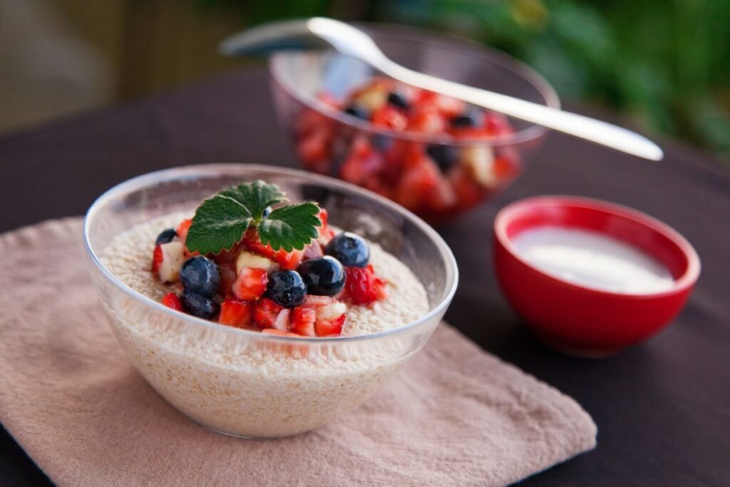 Bircher muslis – šveicarų gydytojo išradimas, tapęs sveikiausių pusryčių klasika. Kas tai?